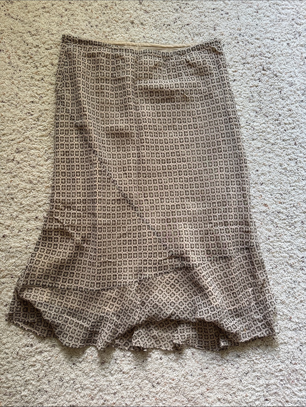 Beautiful Max Studio Neutral Geometric Skirt and Top in Matching Set Beige Brown - Picture 3 of 7